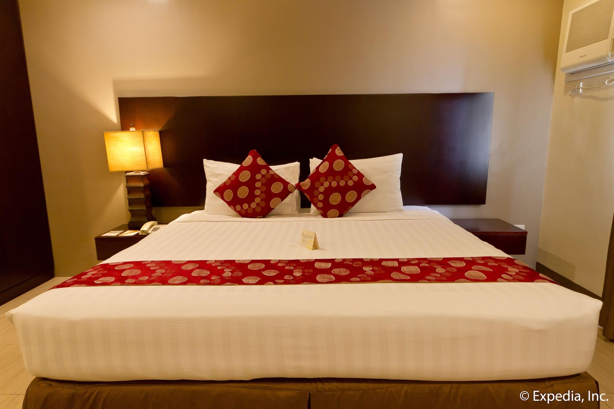 Alpa City Suites Hotel Cebu Esterno foto